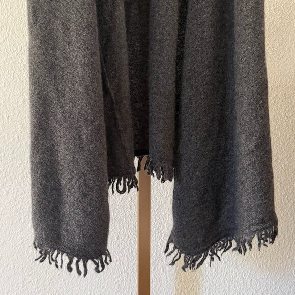 Minnie Rose 100% Cashmere Sleeveless Open Cardigan XS Fringe Gray Boho - Picture 8 of 9